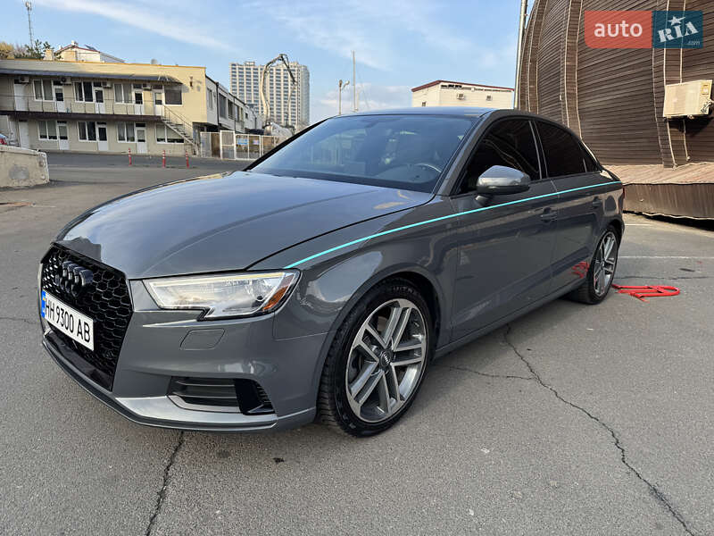 Седан Audi A3 2016 в Одессе