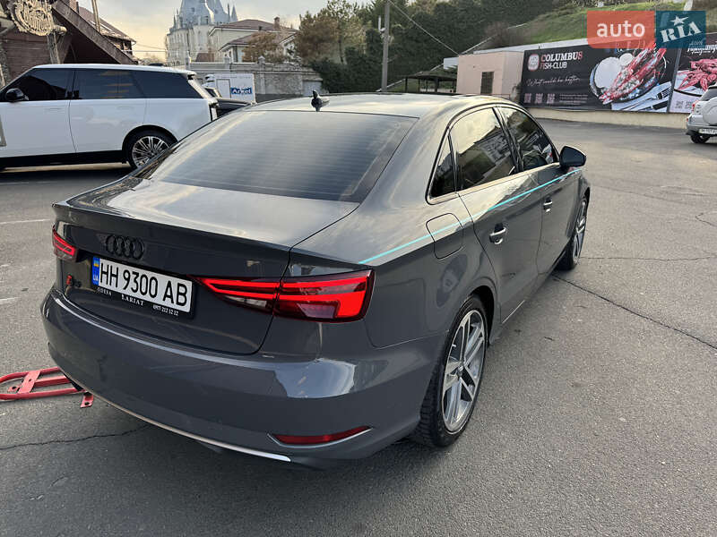 Седан Audi A3 2016 в Одессе
