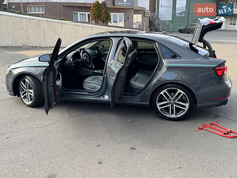 Седан Audi A3 2016 в Одессе