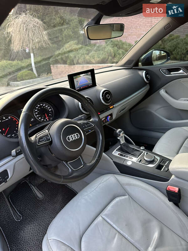 Седан Audi A3 2015 в Днепре