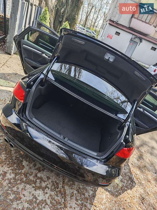 Седан Audi A3 2015 в Киеве