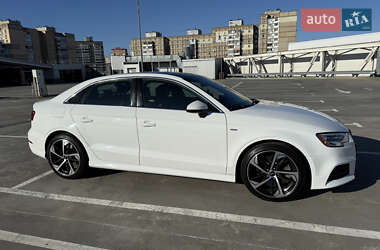 Седан Audi A3 2019 в 