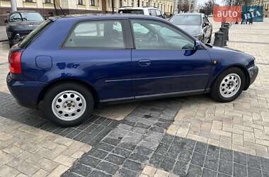 Хэтчбек Audi A3 2000 в Киеве
