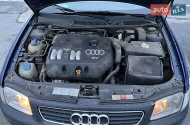 Хэтчбек Audi A3 2000 в Киеве
