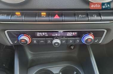 Хэтчбек Audi A3 2016 в 