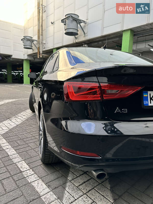 Седан Audi A3 2015 в Киеве