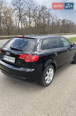 Хэтчбек Audi A3 2011 в 
