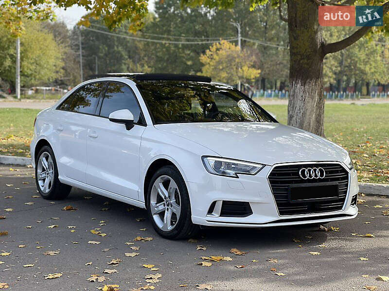 Седан Audi A3 2018 в 