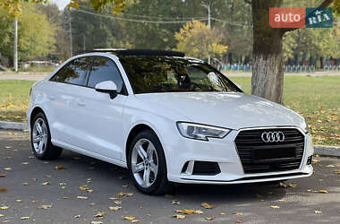 Седан Audi A3 2018 в 