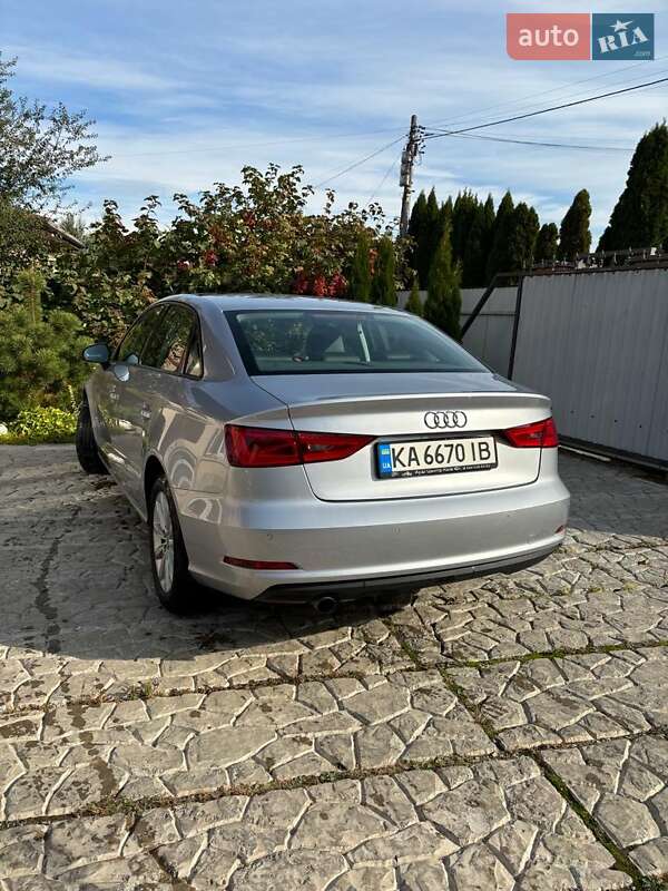 Седан Audi A3 2015 в Киеве