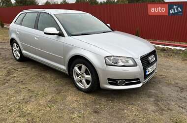 Хэтчбек Audi A3 2010 в 