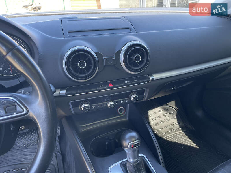 Седан Audi A3 2016 в Стрые