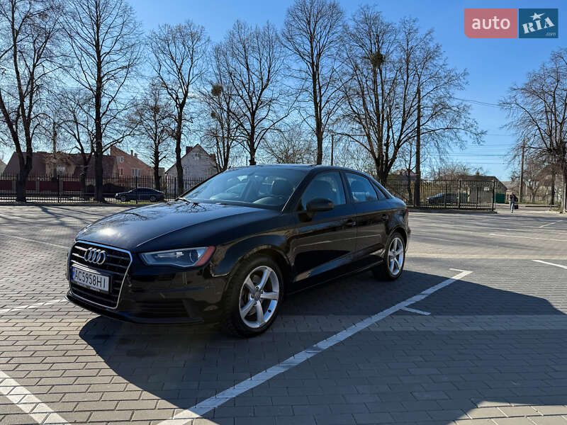 Седан Audi A3 2014 в Луцке