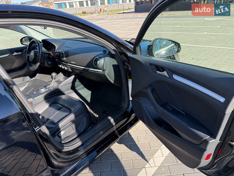 Седан Audi A3 2014 в Луцке