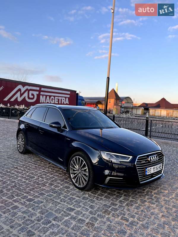 Хэтчбек Audi A3 2017 в Первомайске