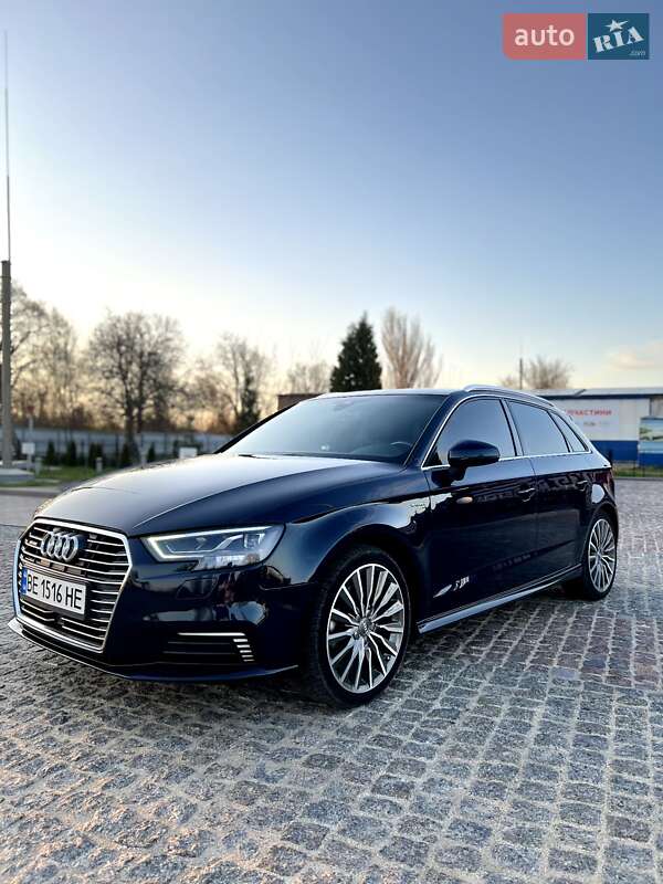 Хэтчбек Audi A3 2017 в Первомайске