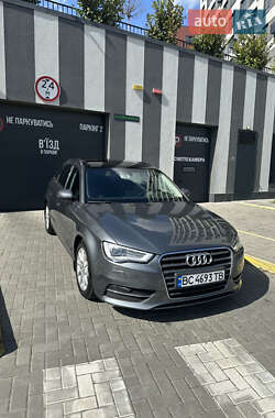 Хэтчбек Audi A3 2016 в 