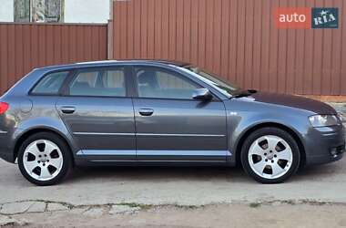 Хэтчбек Audi A3 2006 в 