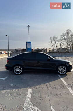 Седан Audi A3 2015 в 
