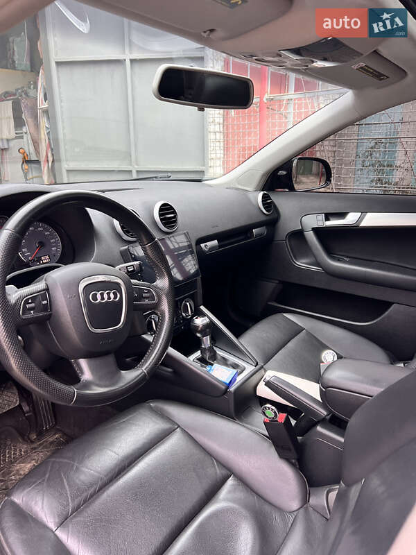 Хэтчбек Audi A3 2012 в Нерубайском