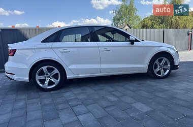 Седан Audi A3 2017 в 