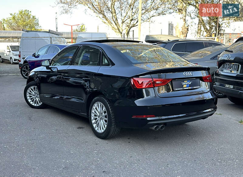 Седан Audi A3 2016 в Одессе