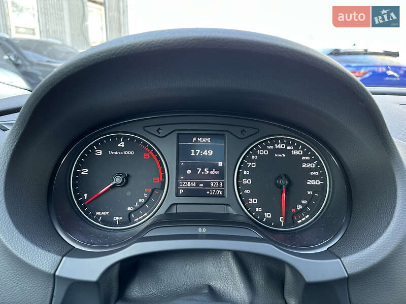 Седан Audi A3 2016 в Одессе
