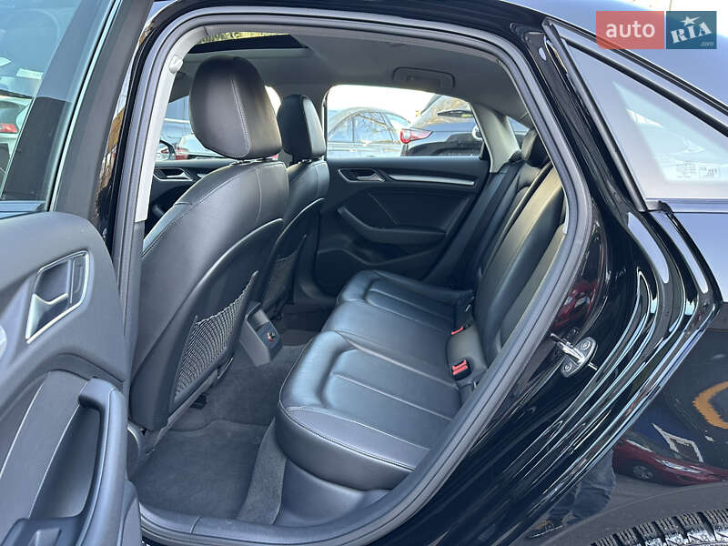 Седан Audi A3 2016 в Одессе
