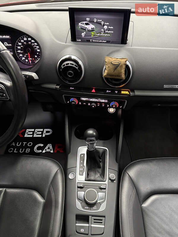 Седан Audi A3 2016 в Одессе