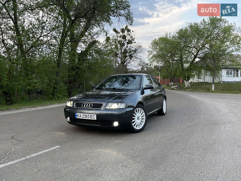 Хэтчбек Audi A3 1998 в Киеве