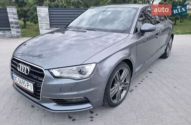 Седан Audi A3 2015 в Львові