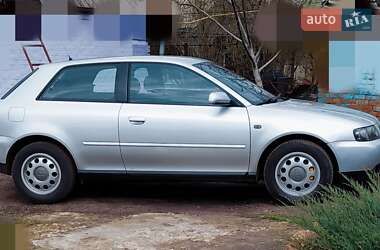 Хетчбек Audi A3 2002 в 