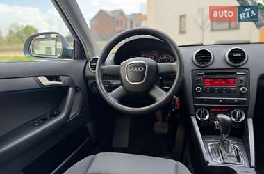 Хетчбек Audi A3 2009 в 