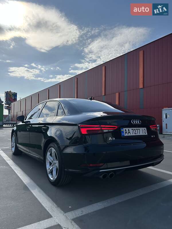 Седан Audi A3 2016 в Киеве
