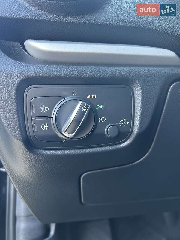 Седан Audi A3 2016 в Киеве