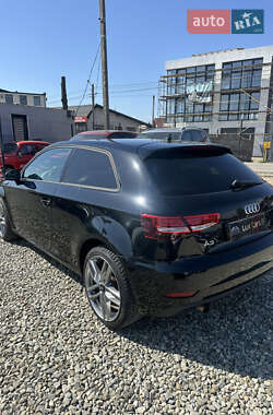 Хэтчбек Audi A3 2017 в 