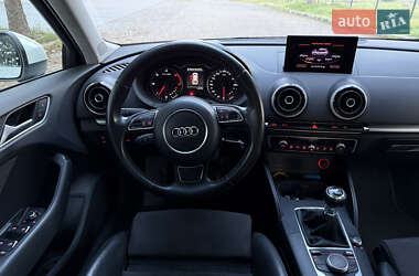 Хэтчбек Audi A3 2013 в 