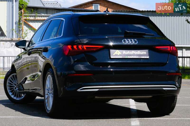 Хэтчбек Audi A3 2021 в Киеве фото 5 Хэтчбек Audi A3 2021 в Киеве