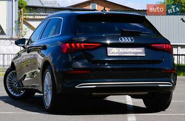 Хетчбек Audi A3 2021 в 