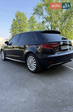Хетчбек Audi A3 2017 в 
