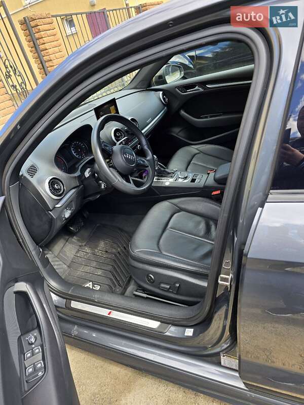 Седан Audi A3 2020 в Киеве