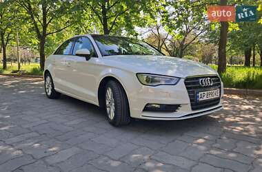 Седан Audi A3 2015 в Запорожье