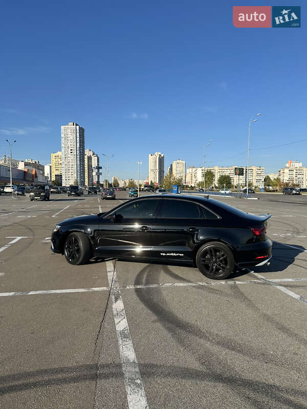 Седан Audi A3 2017 в Киеве
