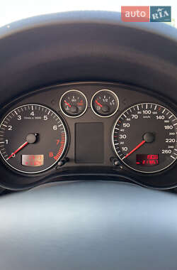Хэтчбек Audi A3 2006 в 
