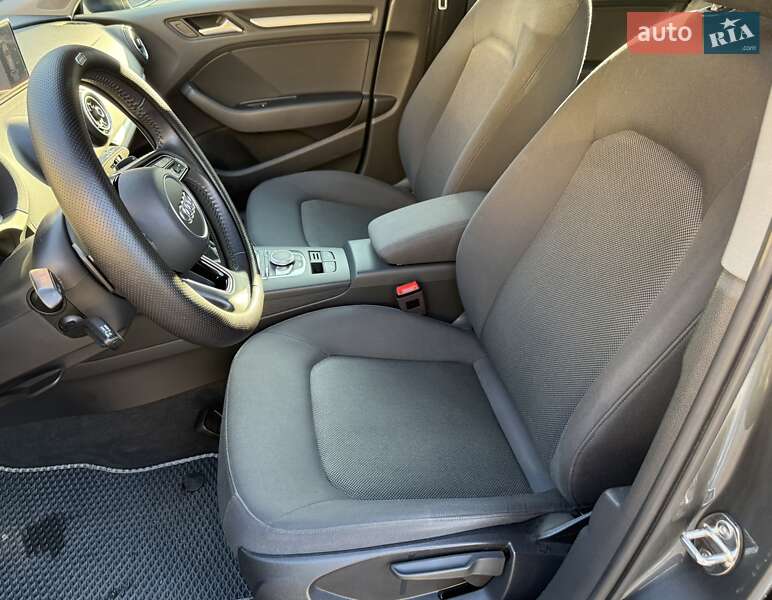 Хетчбек Audi A3 2019 в Львові