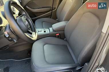Хэтчбек Audi A3 2019 в 