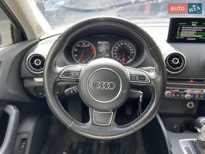 Седан Audi A3 2014 в Киеве