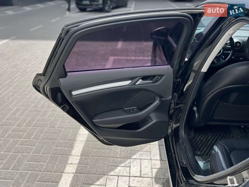 Седан Audi A3 2014 в Киеве