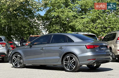 Седан Audi A3 2019 в 