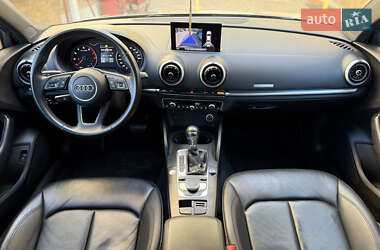 Седан Audi A3 2019 в 